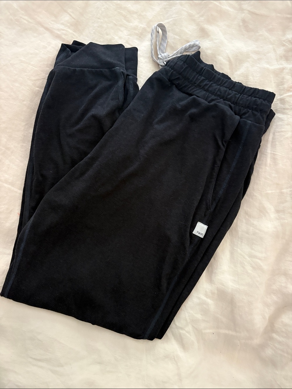 Vuori Black Women's Jogger Pants